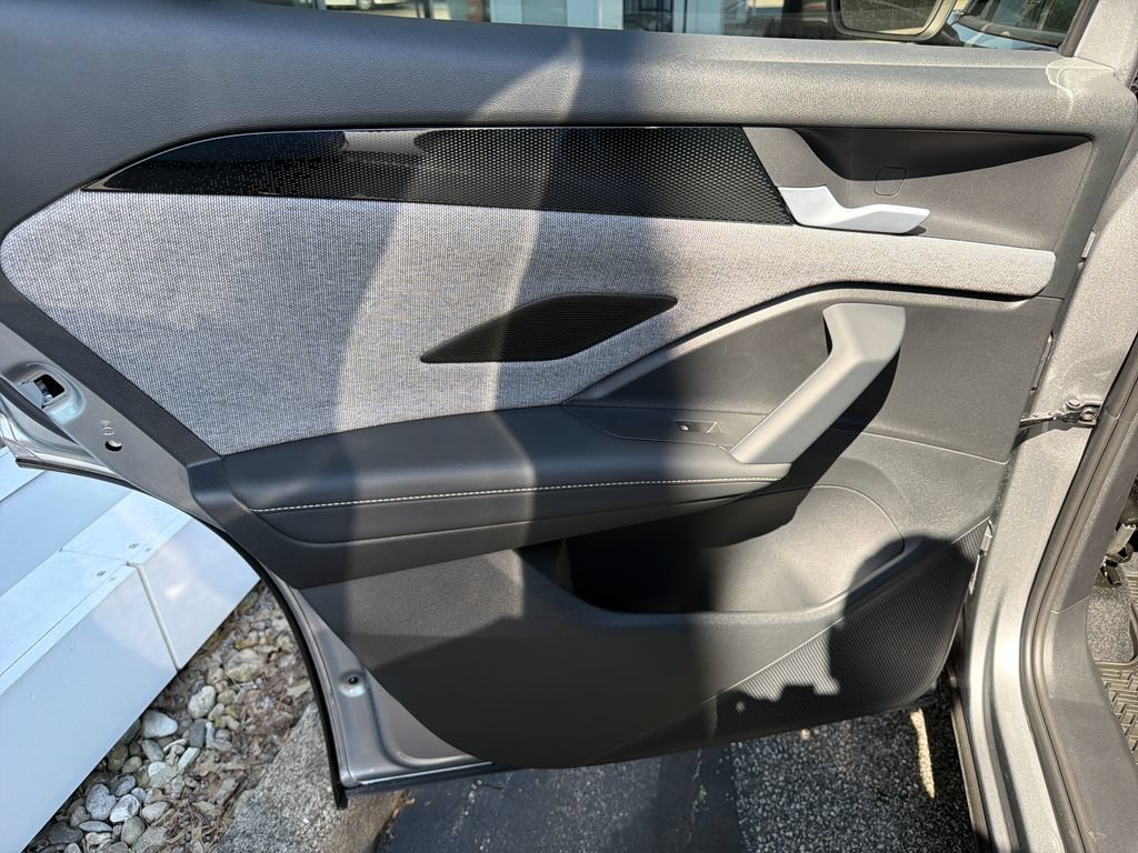 New 2026 Volkswagen Tiguan S FWD image 17