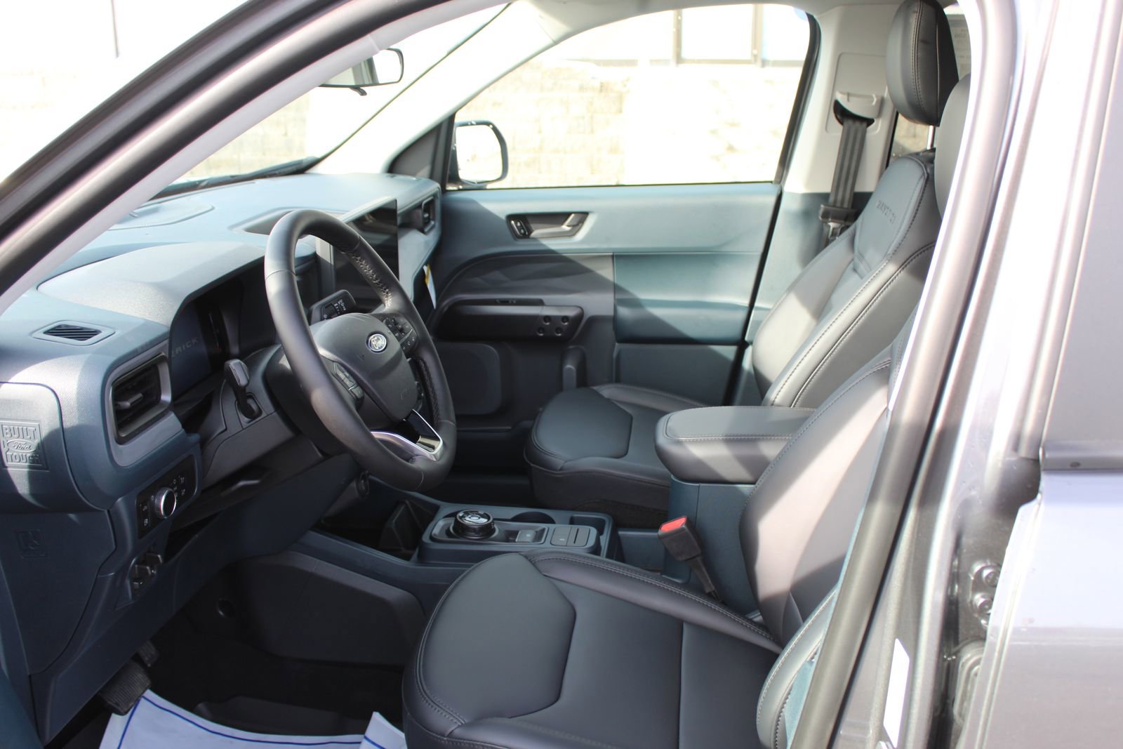 New 2026 Ford Maverick Lariat w/ Black Appearance Package image 24