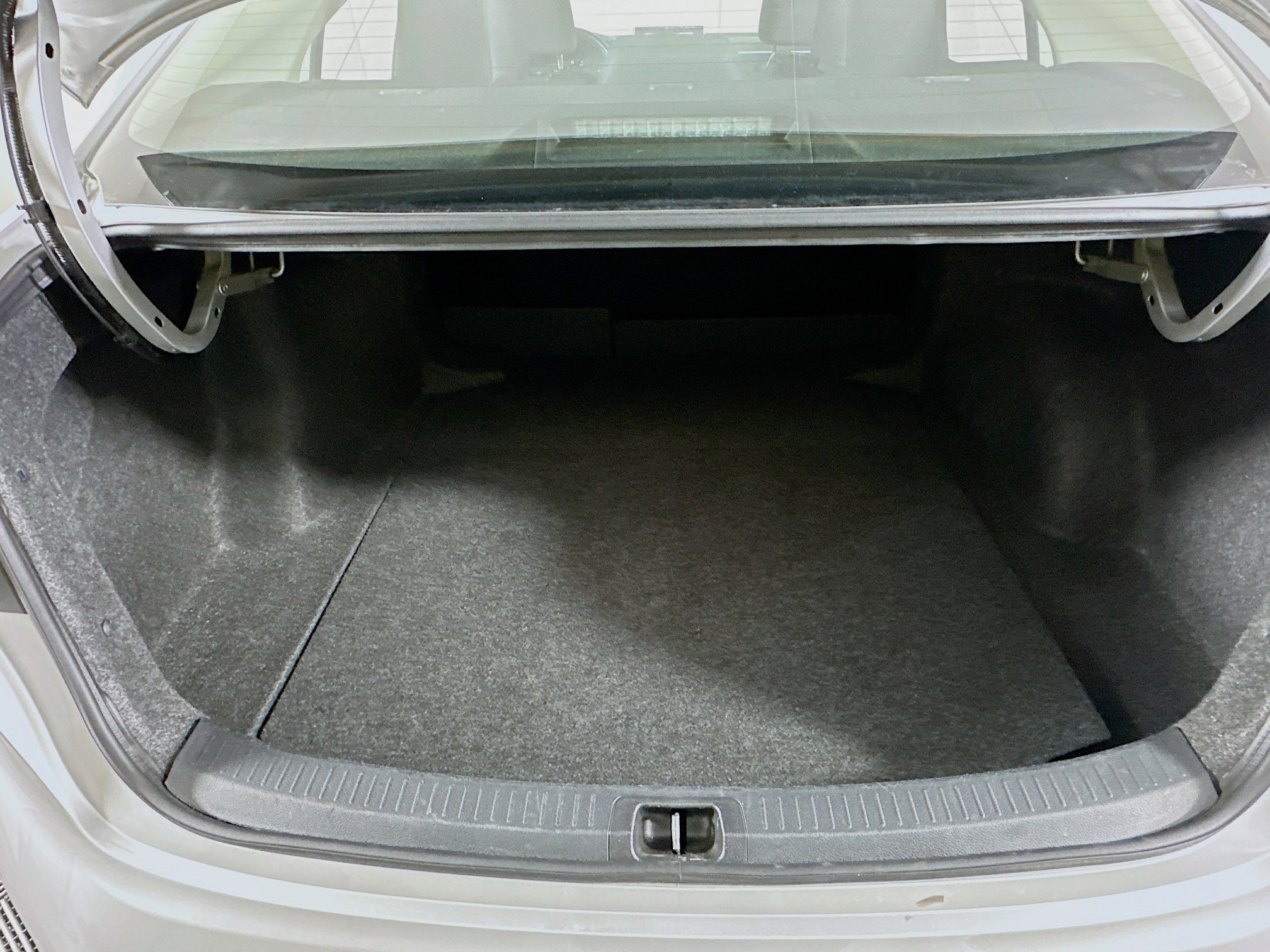 Used 2025 Toyota Corolla LE image 26