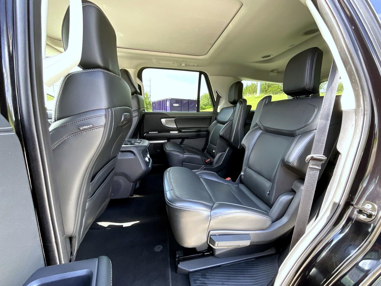 Used 2025 Ford Expedition Platinum AWD/4WD image 22