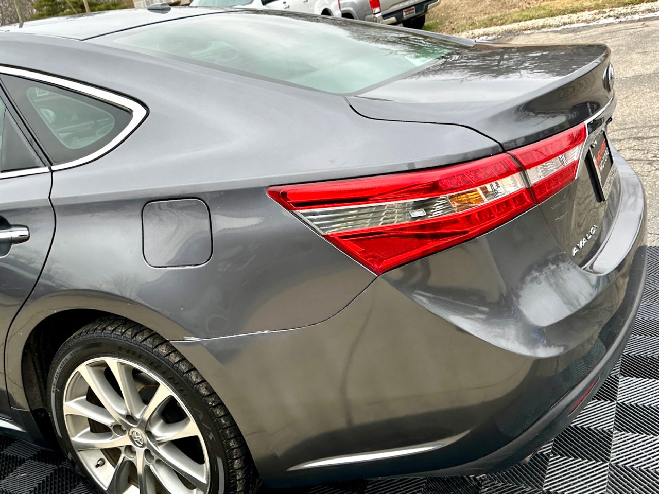 Used 2014 Toyota Avalon Limited image 13