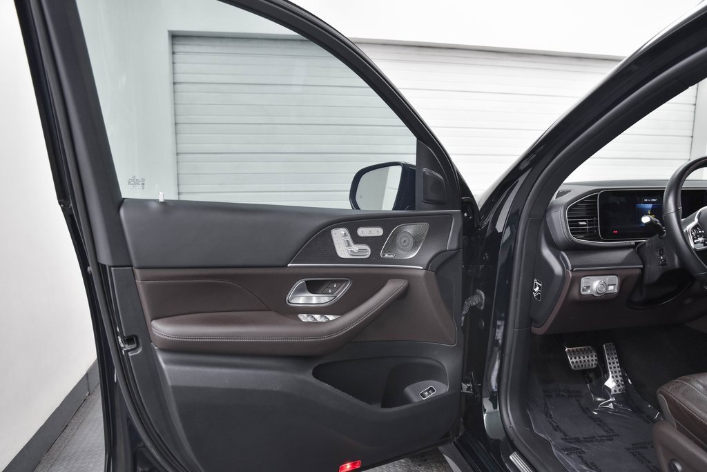 Used 2022 Mercedes-Benz GLS 450 4MATIC image 9