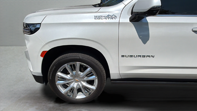 Used 2024 Chevrolet Suburban High Country AWD/4WD image 40