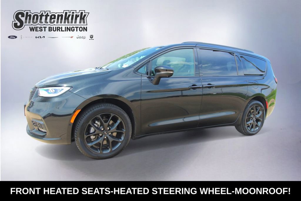 Used 2023 Chrysler Pacifica Touring-L w/ S Appearance Package image 1
