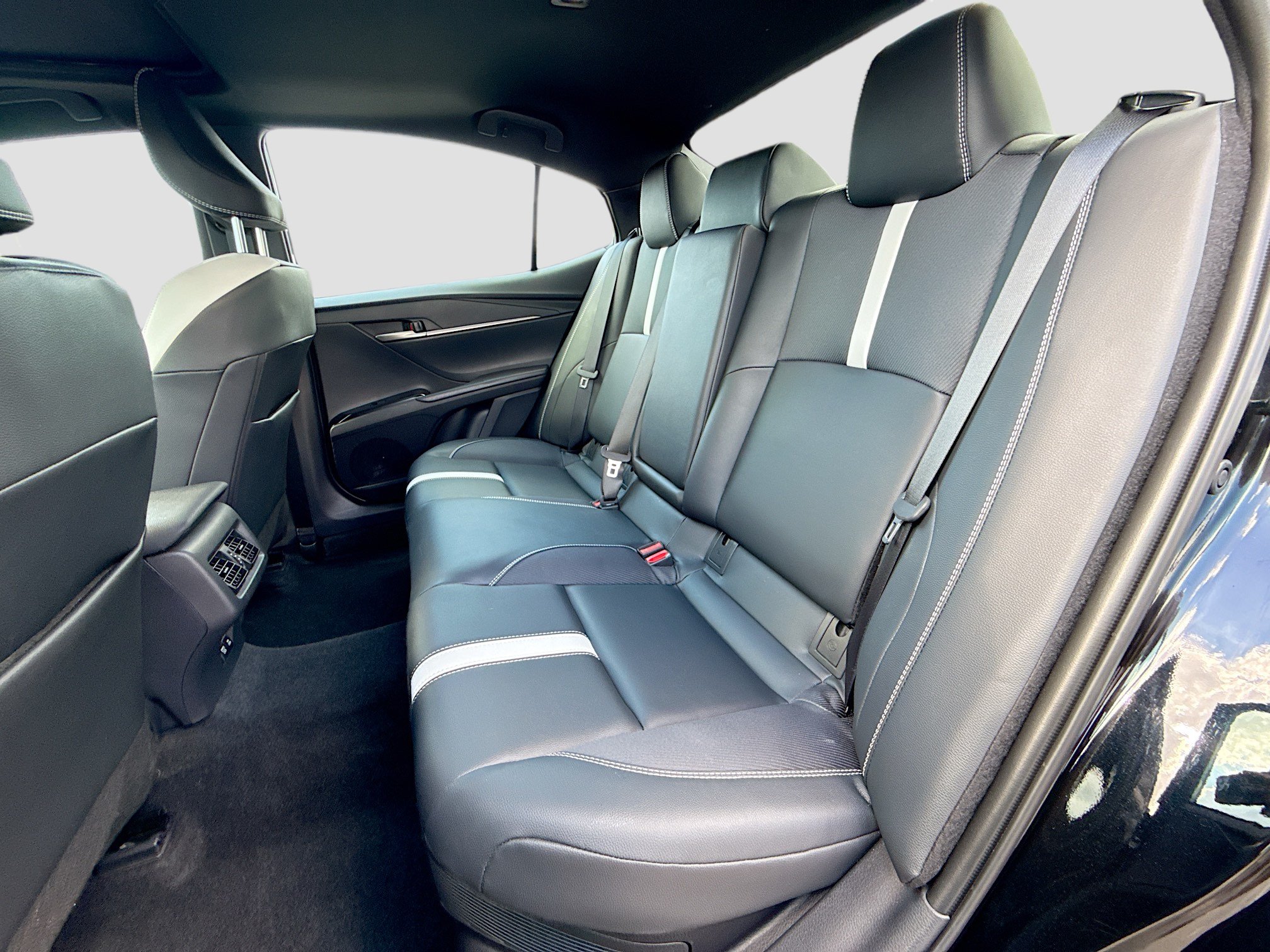 Used 2026 Toyota Camry SE w/ Multimedia Upgrade Package FWD image 19