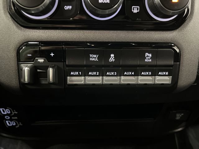 Used 2024 RAM 2500 Tradesman w/ Chrome Appearance Group image 24