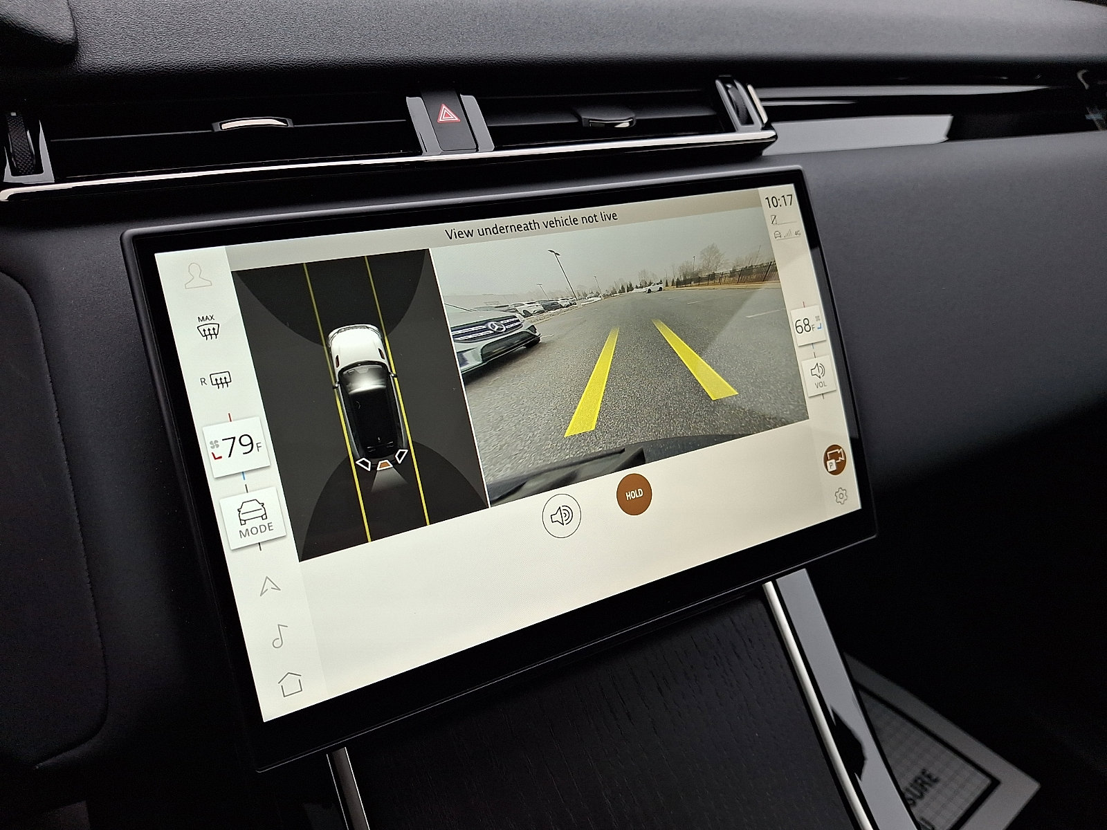 Used 2025 Land Rover Range Rover Velar Dynamic SE image 17