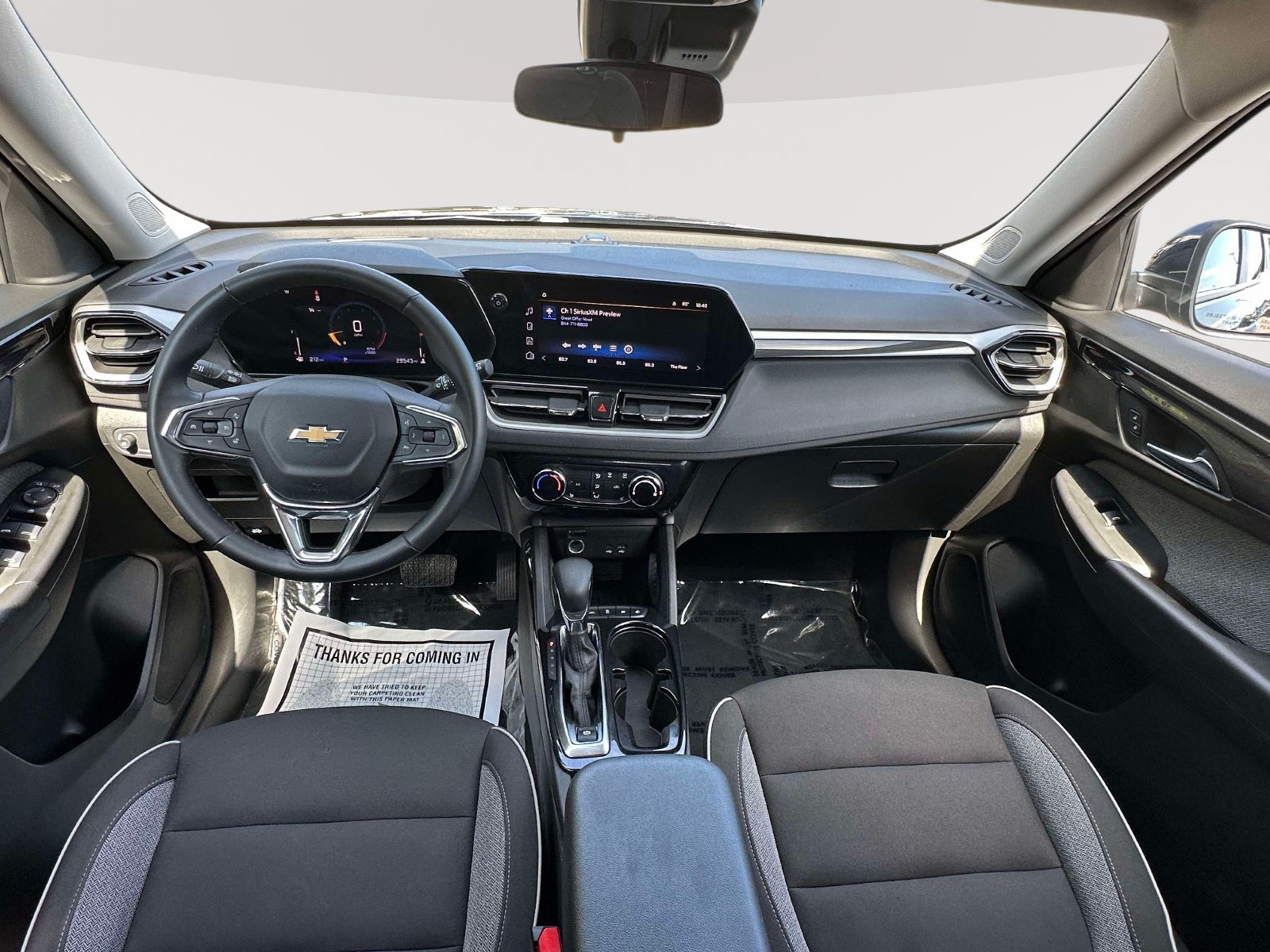 Used 2024 Chevrolet TrailBlazer LT w/ LT Cold Weather Package FWD image 7