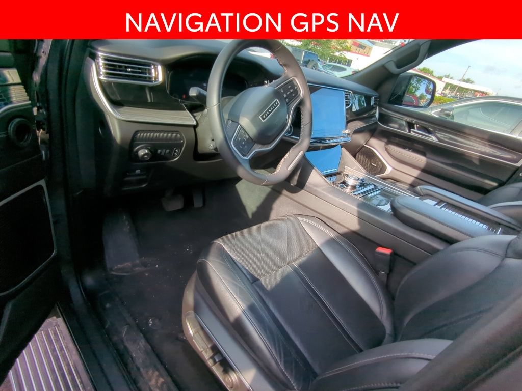 Used 2022 Jeep Wagoneer Series III w/ Premium Group I AWD/4WD image 7