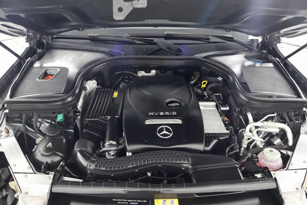 Used 2019 Mercedes-Benz GLC 350e 4MATIC image 12