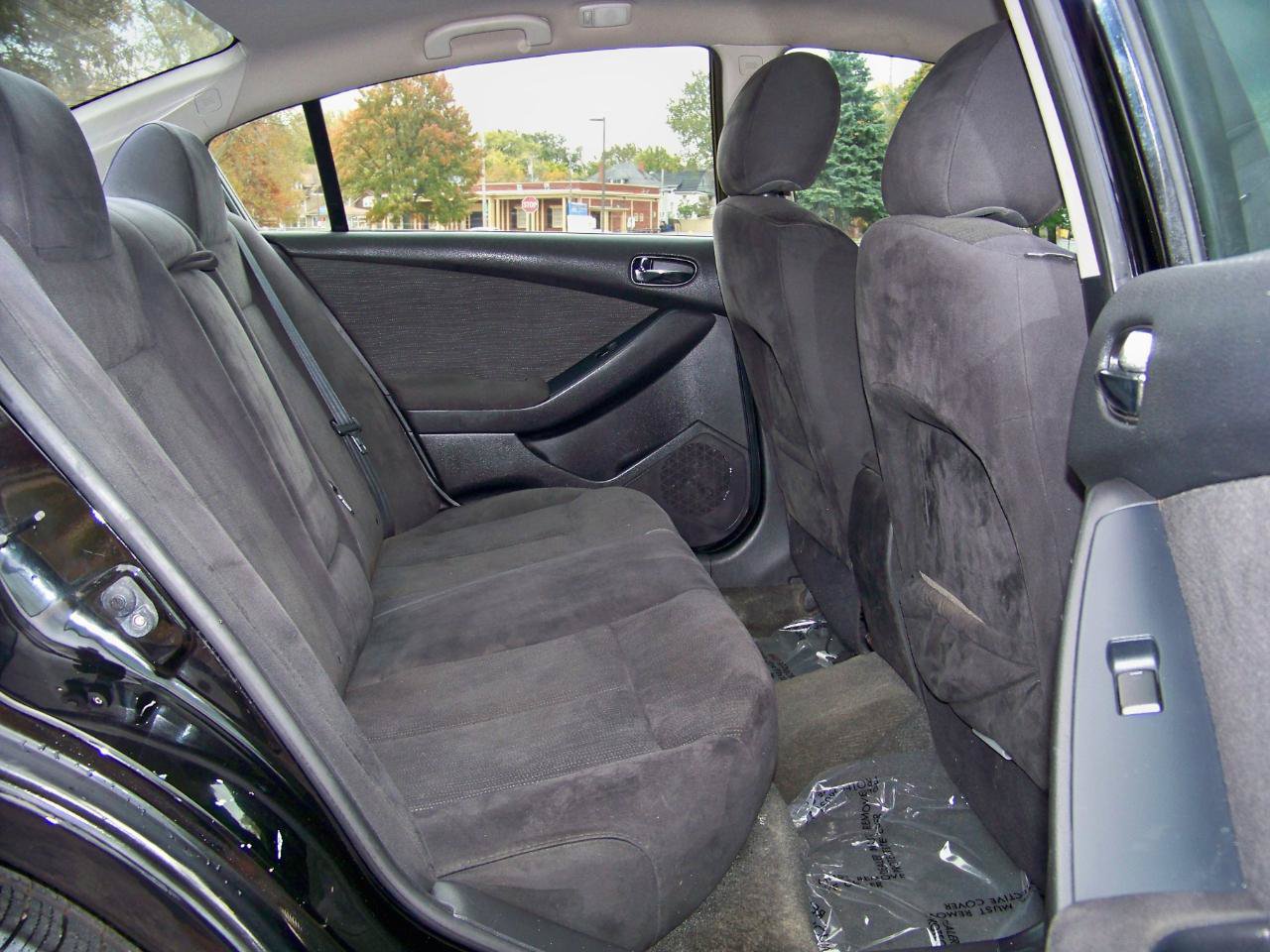 Used 2011 Nissan Altima 2.5 S FWD image 16