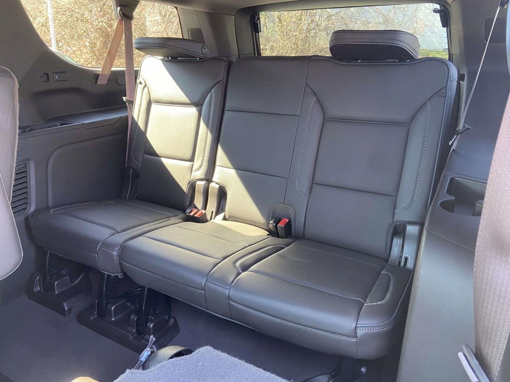 Used 2022 GMC Yukon XL Denali w/ Denali Premium Package RWD image 11