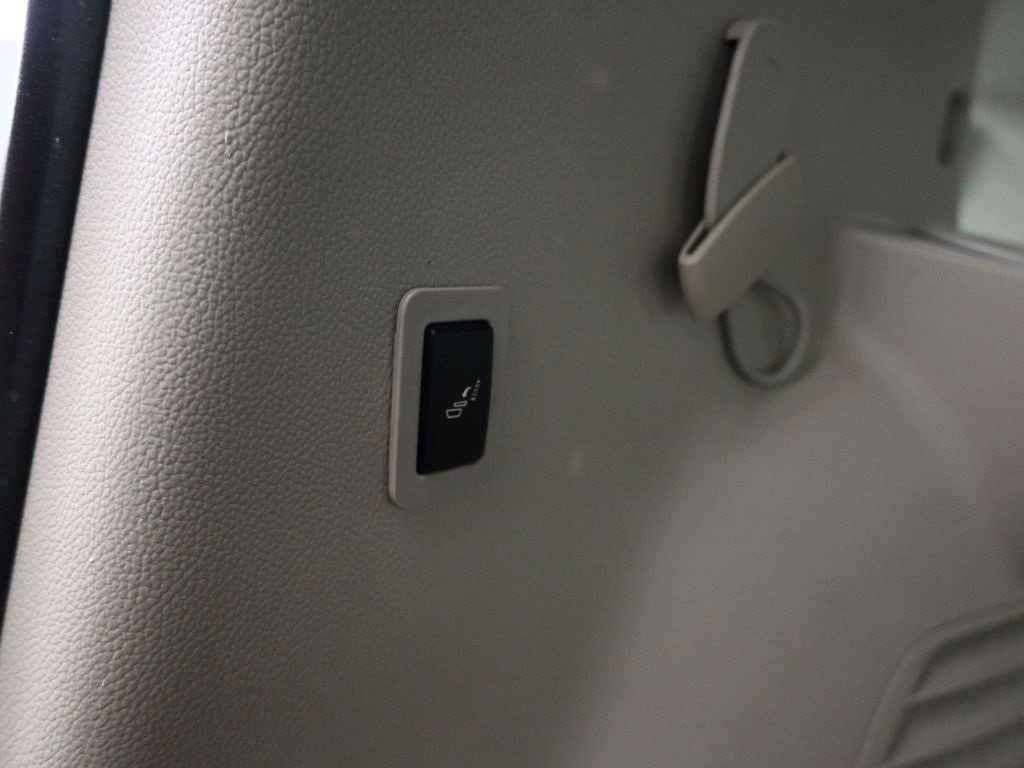 Used 2020 GMC Yukon Denali image 46