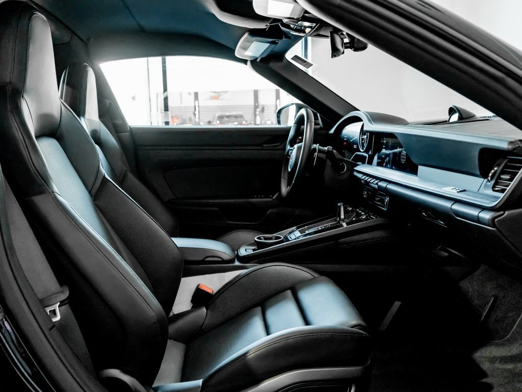 Certified 2022 Porsche 911 50th Anniversary Edition image 24