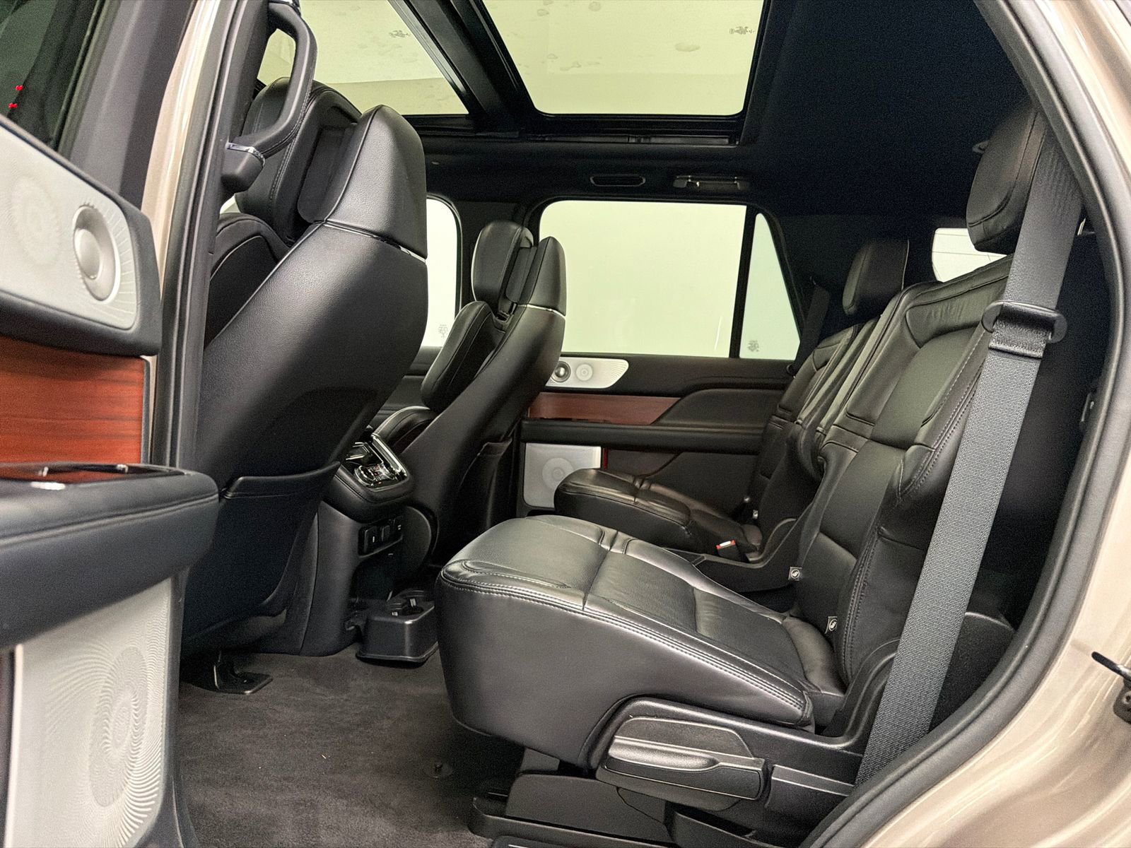 Used 2020 Lincoln Navigator Reserve w/ Luxury Package image 21