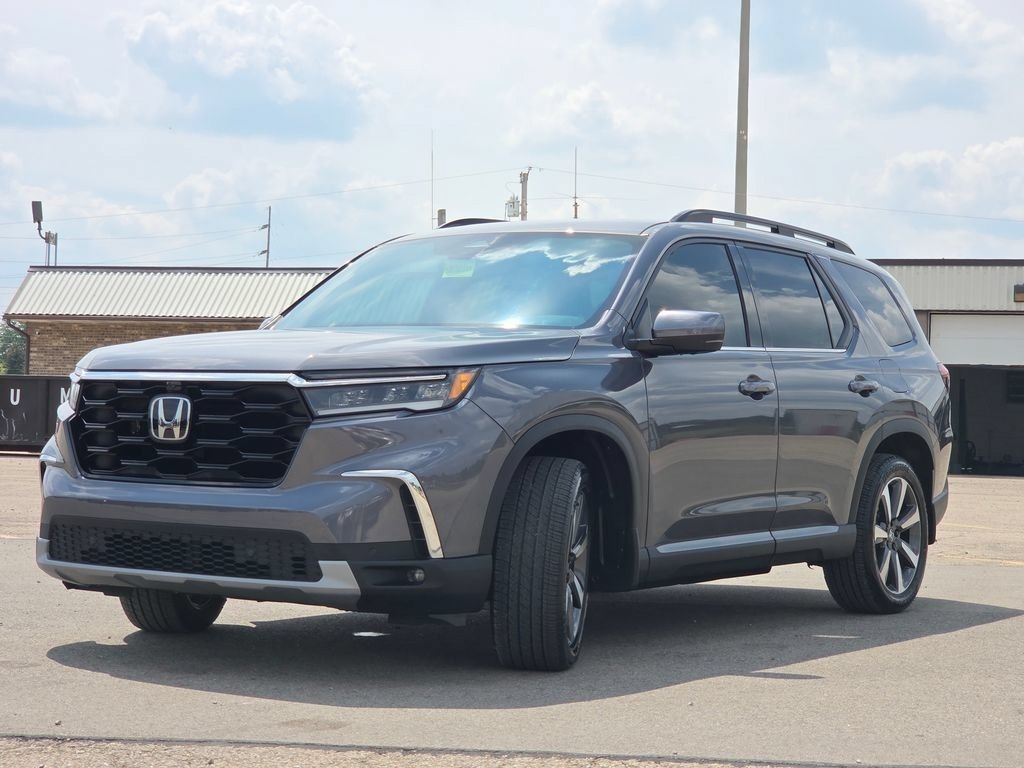 Used 2025 Honda Pilot Elite image 23