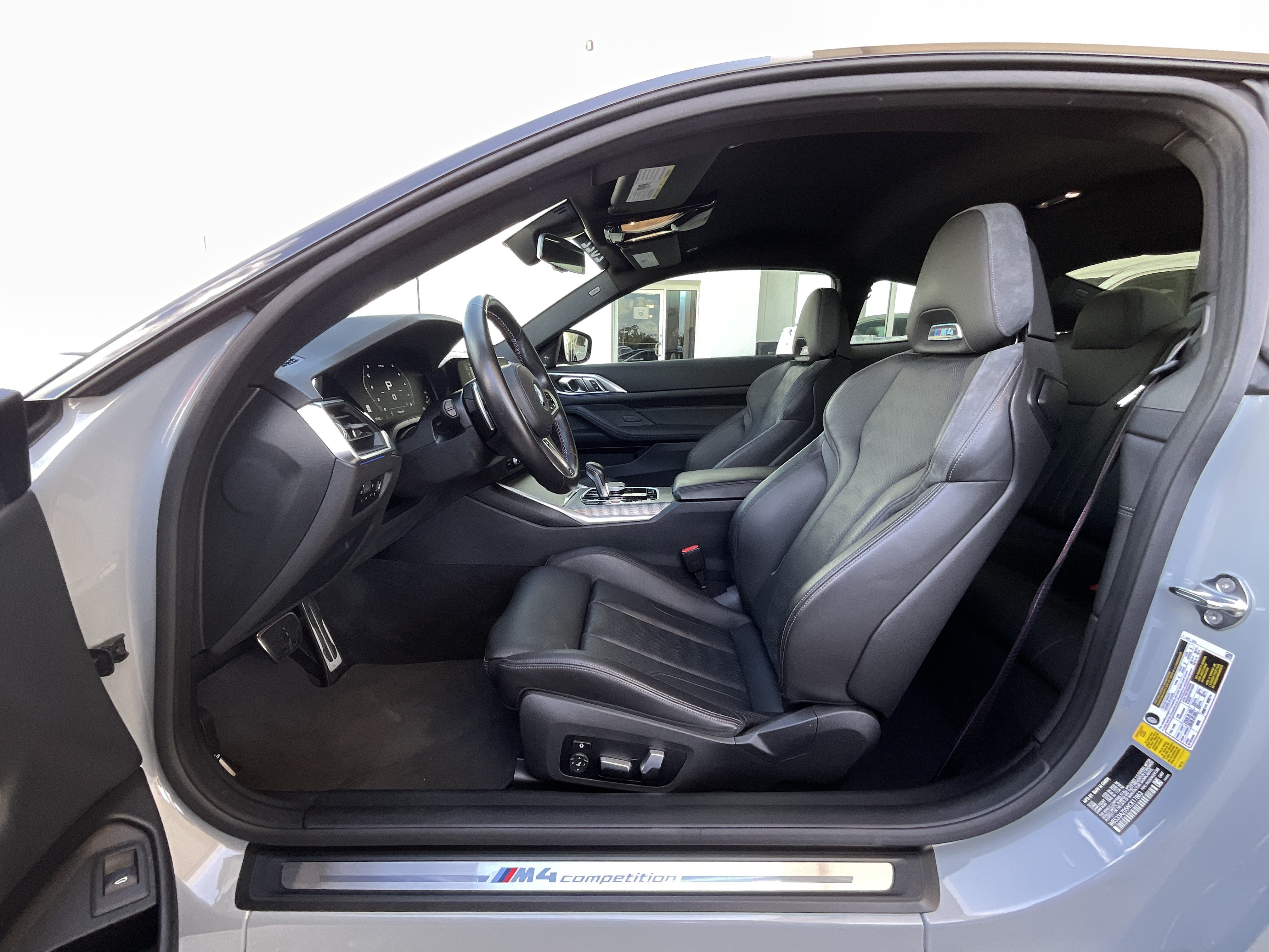 Used 2022 BMW M4 Competition w/ Executive Package RWD image 11