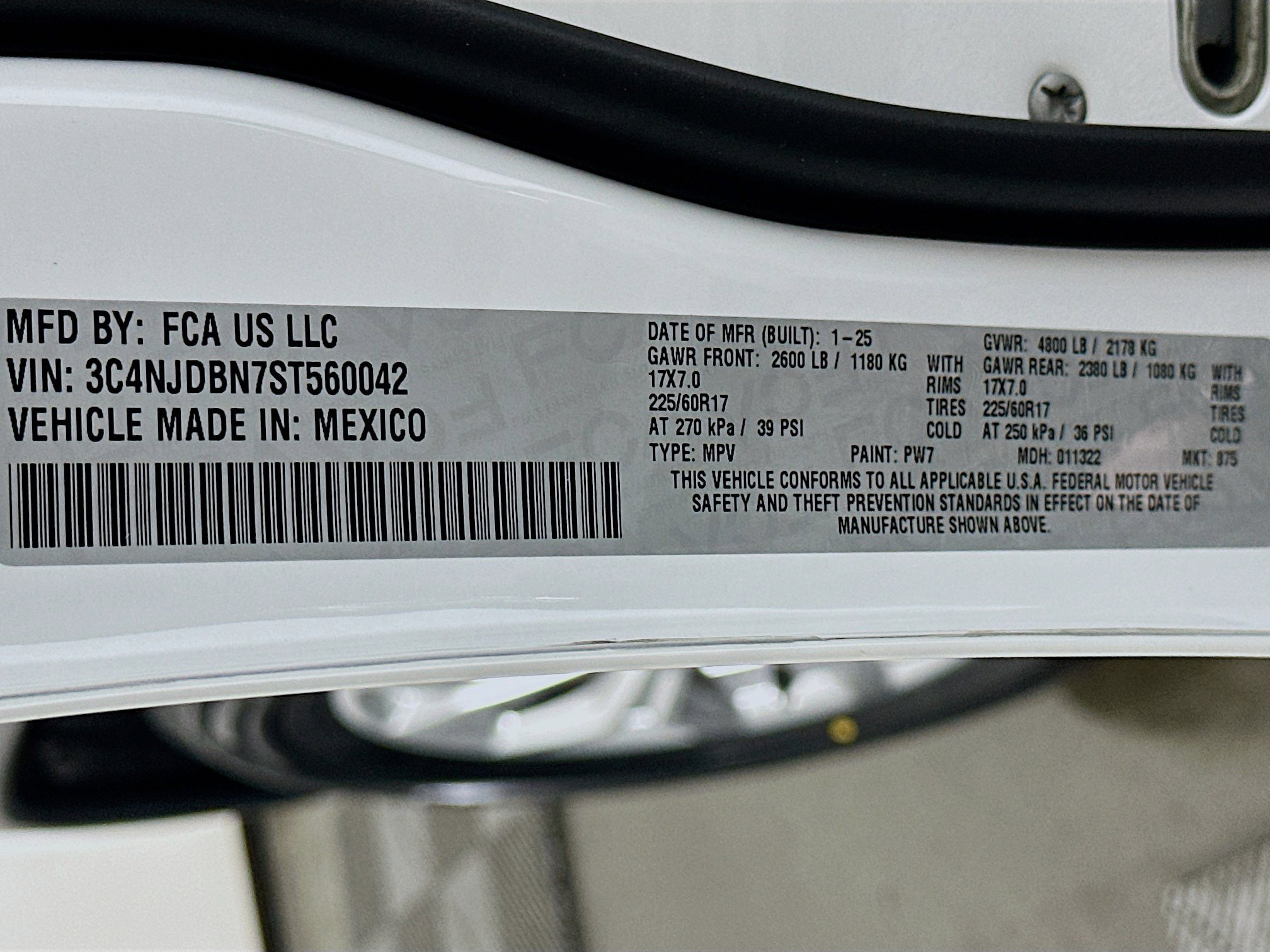 Used 2025 Jeep Compass Latitude image 12