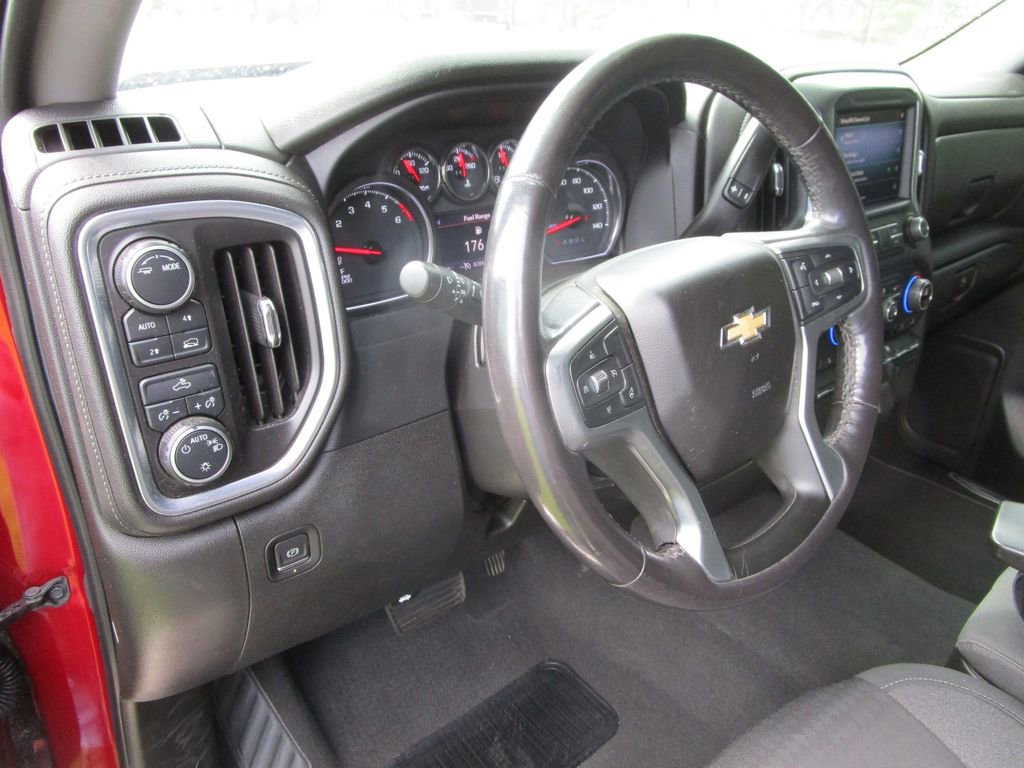 Used 2021 Chevrolet Silverado 1500 LT image 29