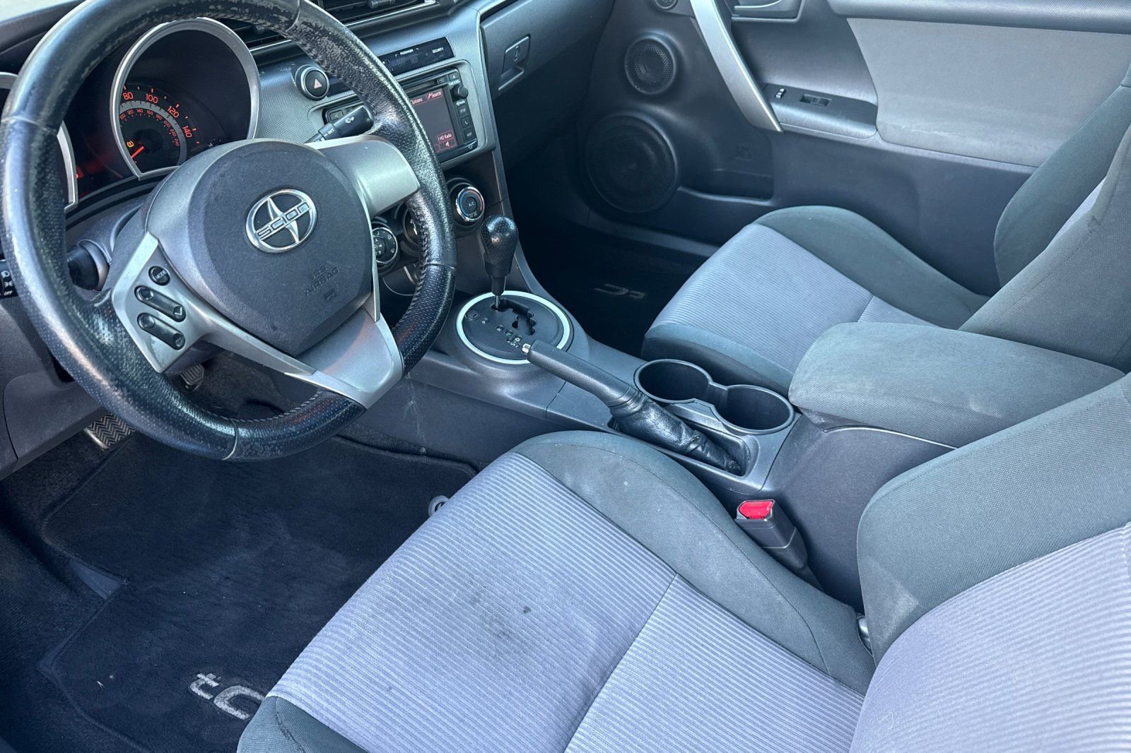 Used 2014 Scion tC FWD image 10