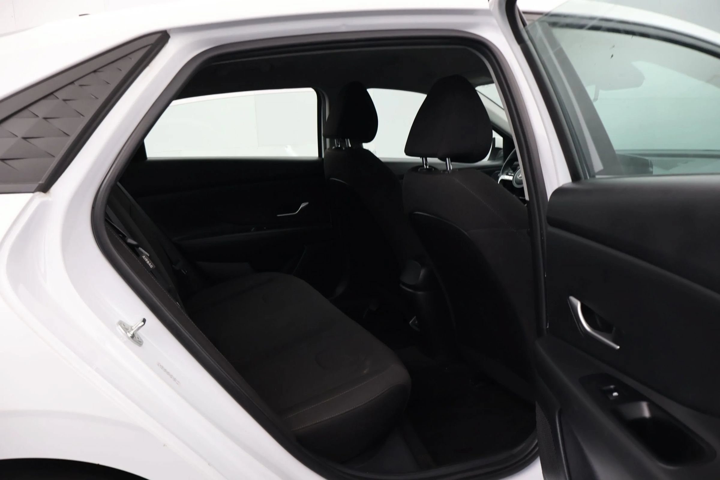 Used 2024 Hyundai Elantra SEL FWD image 14