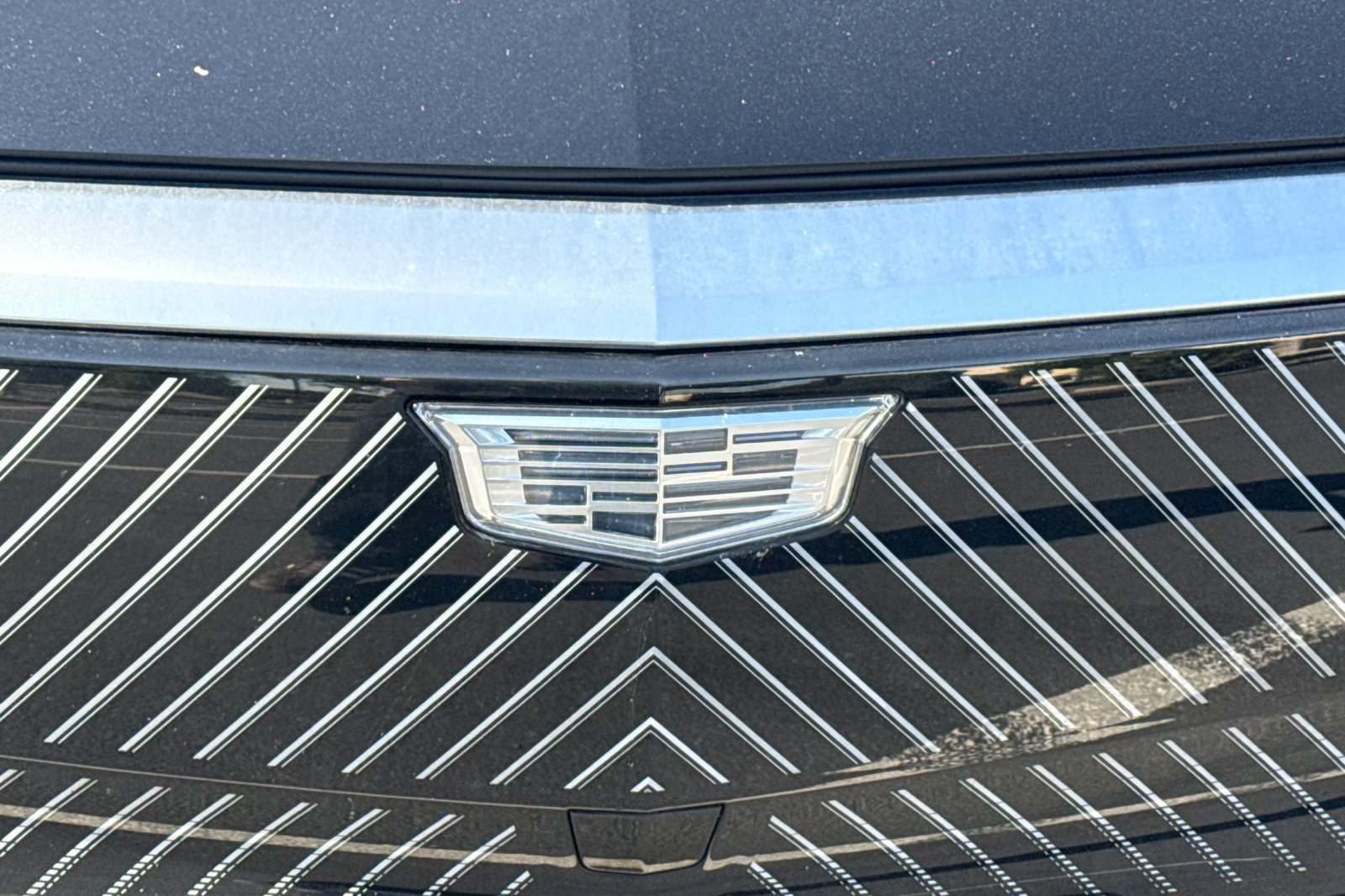 Used 2024 Cadillac Lyriq Tech AWD/4WD image 8