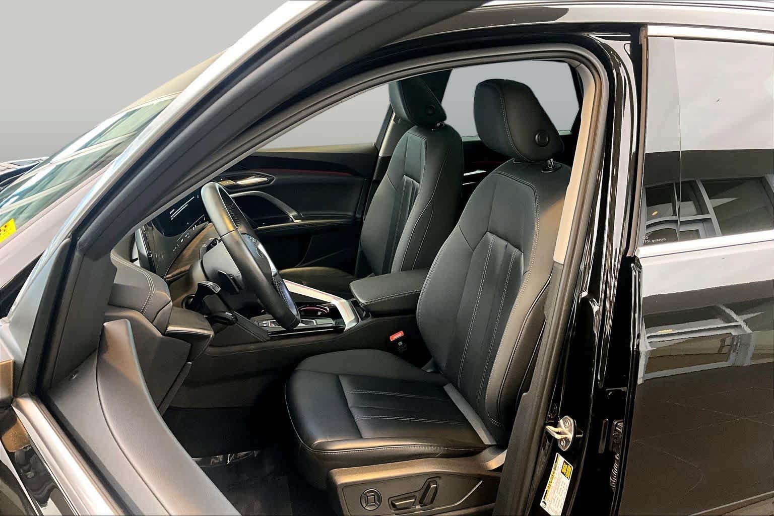 Used 2025 Audi Q5 Premium w/ Convenience Package AWD/4WD image 8