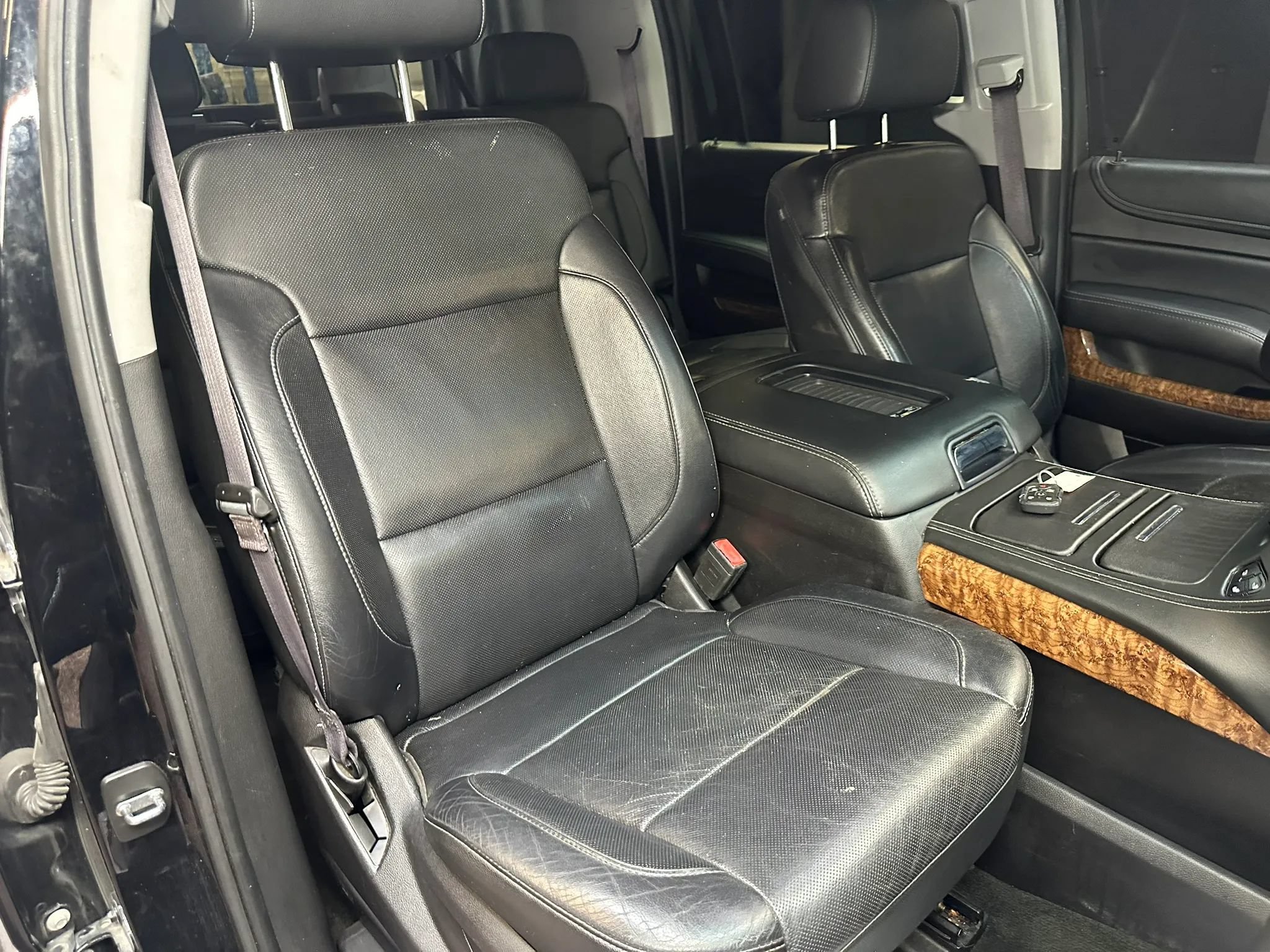 Used 2016 Chevrolet Suburban LTZ AWD/4WD image 35