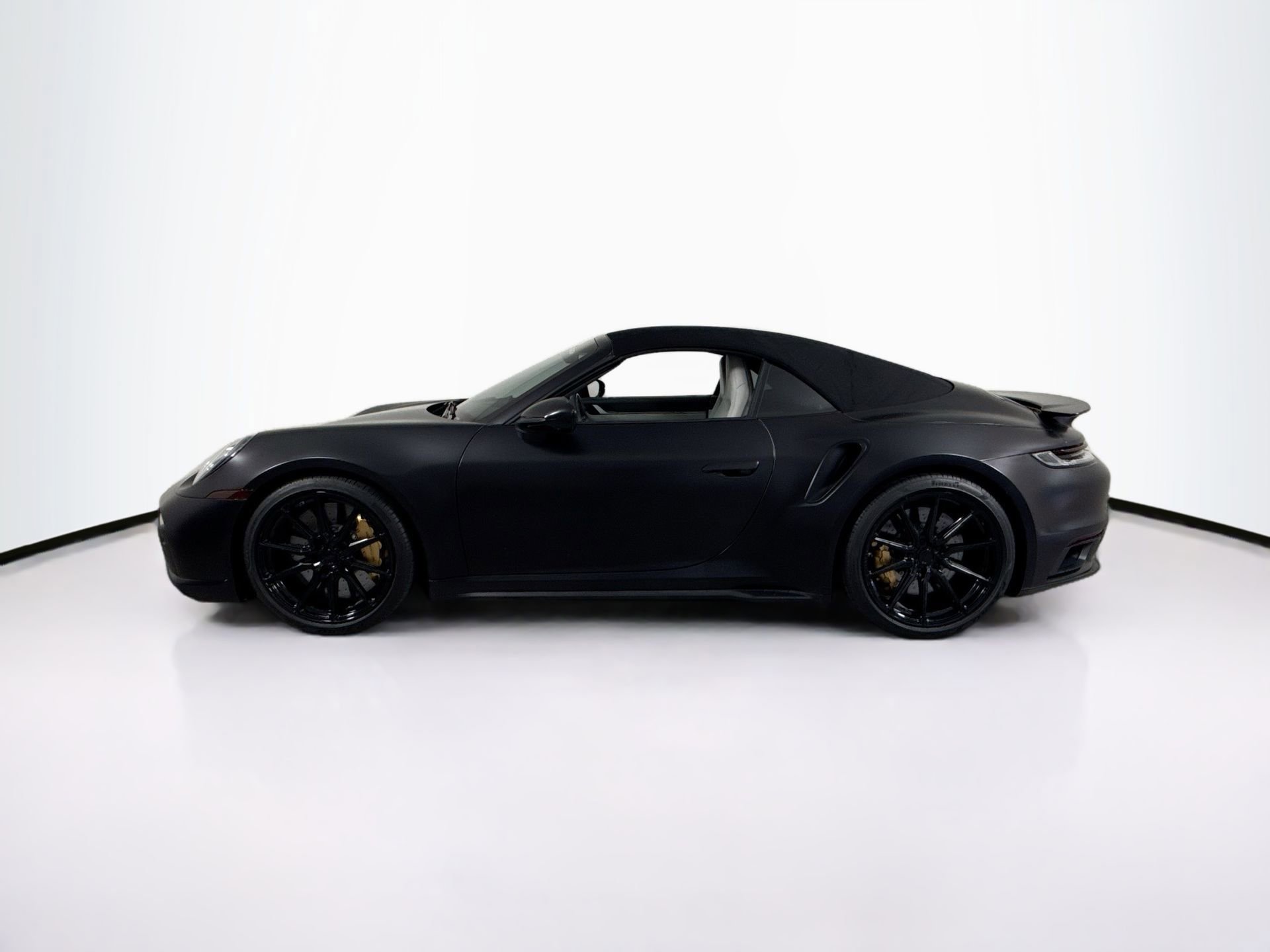 Used 2021 Porsche 911 Turbo S AWD/4WD image 4