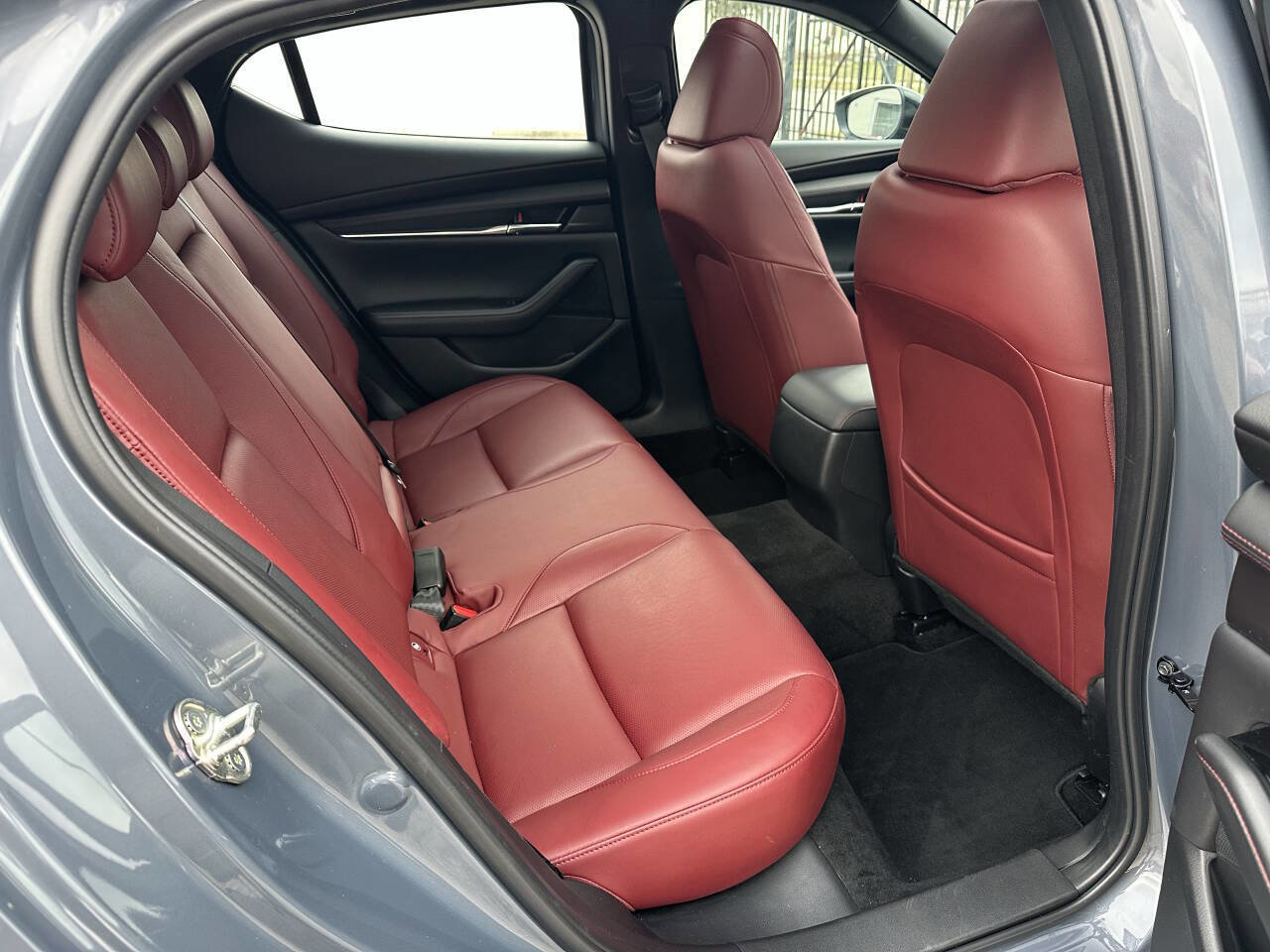 Used 2023 MAZDA MAZDA3 s image 40