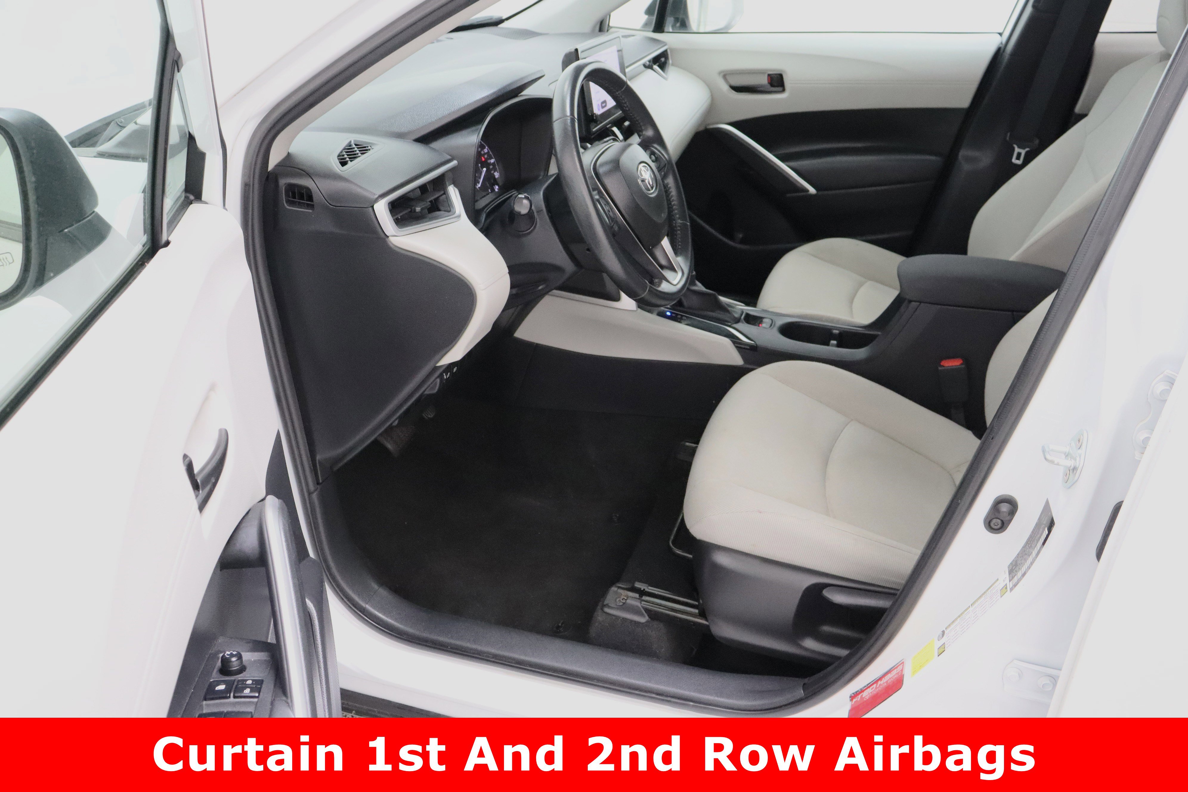 Used 2023 Toyota Corolla Cross LE image 14