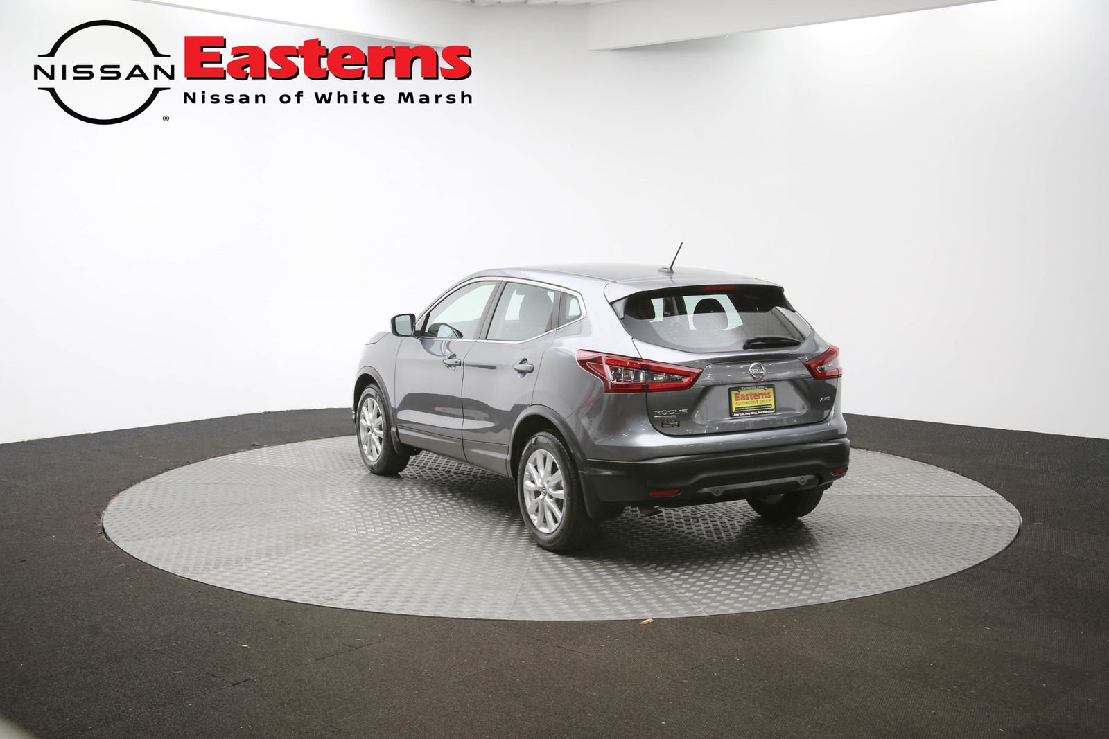 Used 2022 Nissan Rogue Sport S image 62