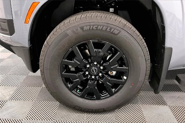 New 2026 Nissan Frontier SV image 11