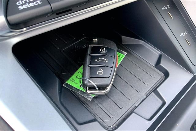 Certified 2025 Audi Q3 2.0T Premium w/ Convenience Package image 12