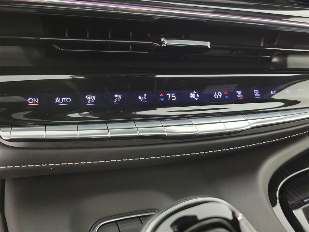 Certified 2024 Cadillac Escalade V w/ Heavy-Duty Trailer Package image 29