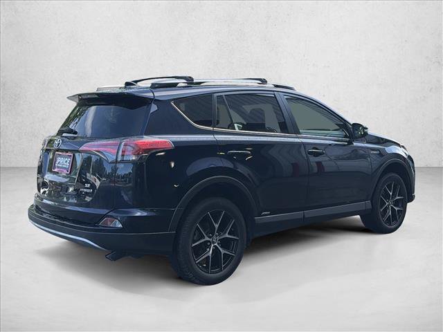 Used 2018 Toyota RAV4 SE AWD/4WD image 5