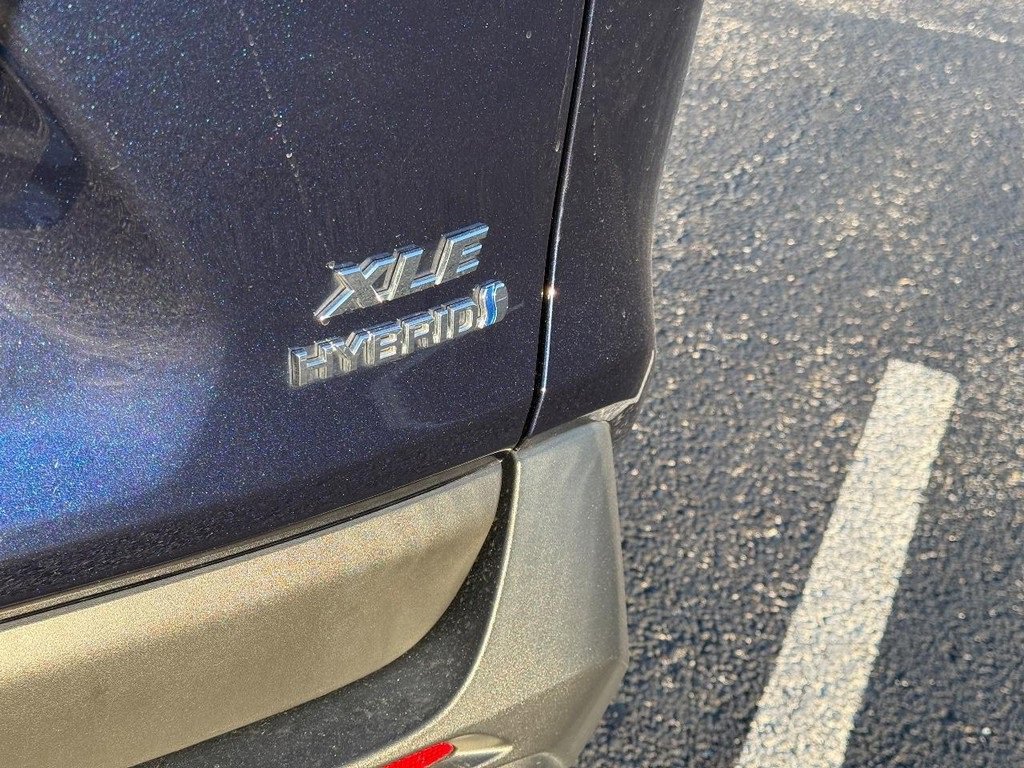 Certified 2023 Toyota RAV4 XLE Premium image 8