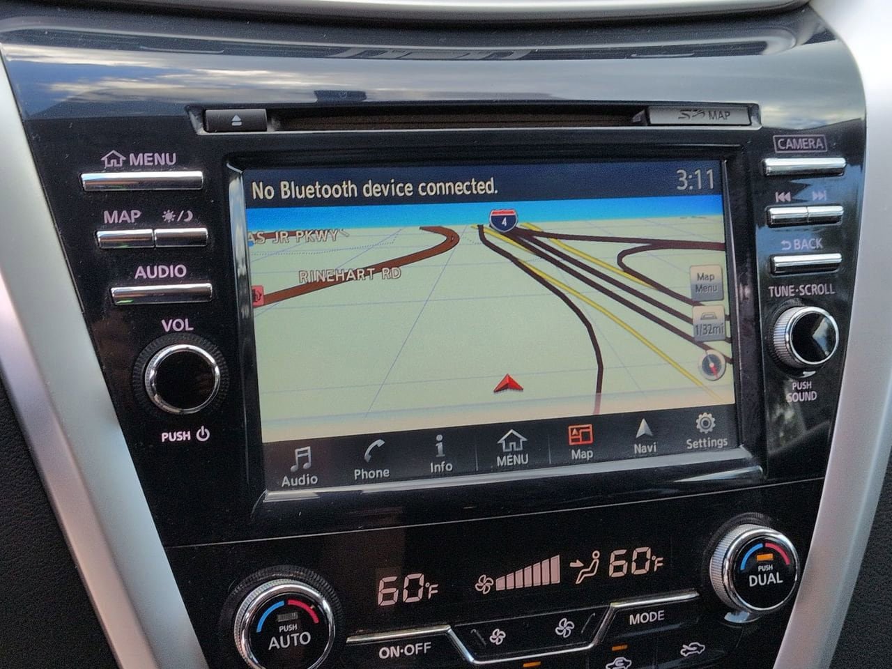 Used 2016 Nissan Murano S w/ Navigation Package FWD image 16