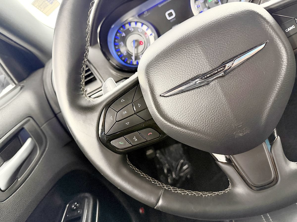 Used 2017 Chrysler 300 S RWD image 53