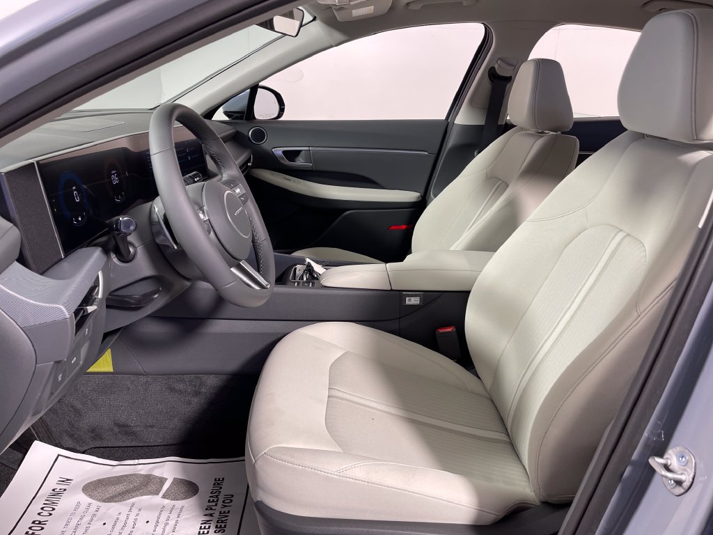 New 2026 Hyundai Sonata SEL FWD image 18