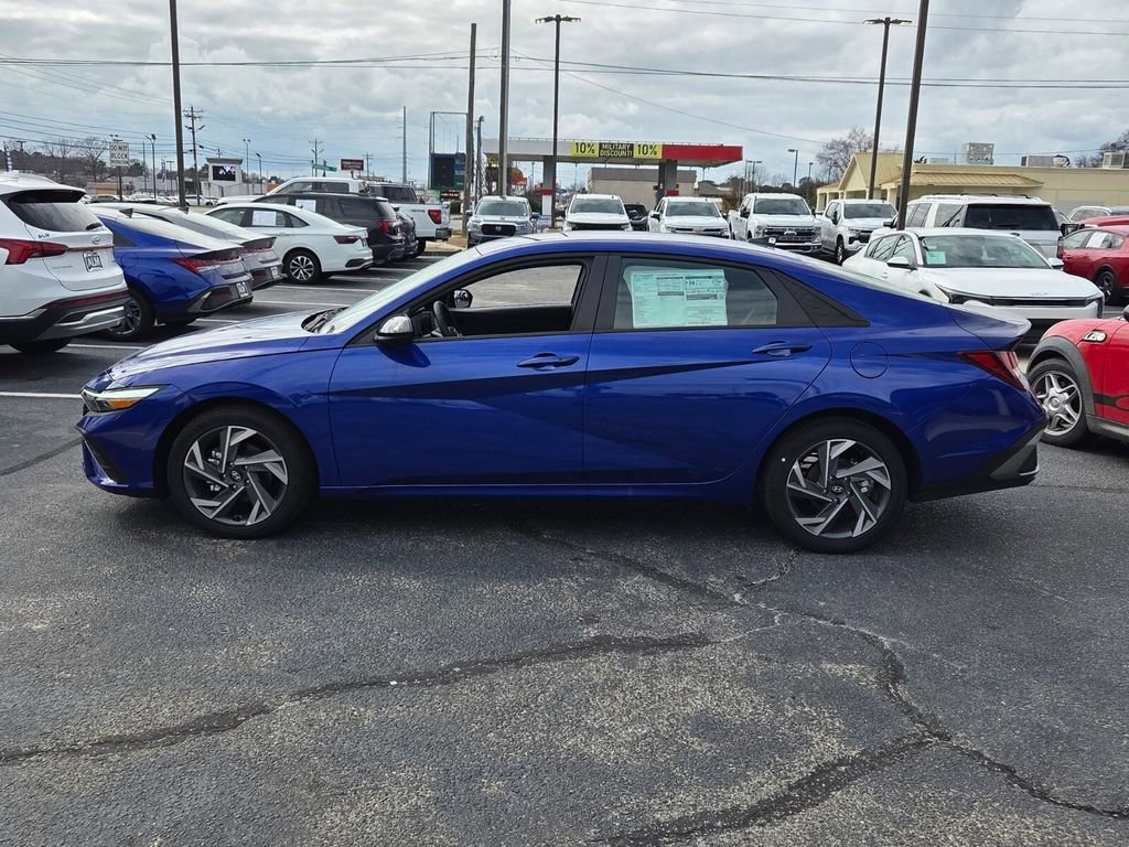 New 2025 Hyundai Elantra Sport image 4