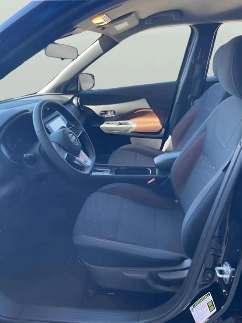 Used 2023 Nissan Kicks SR image 9