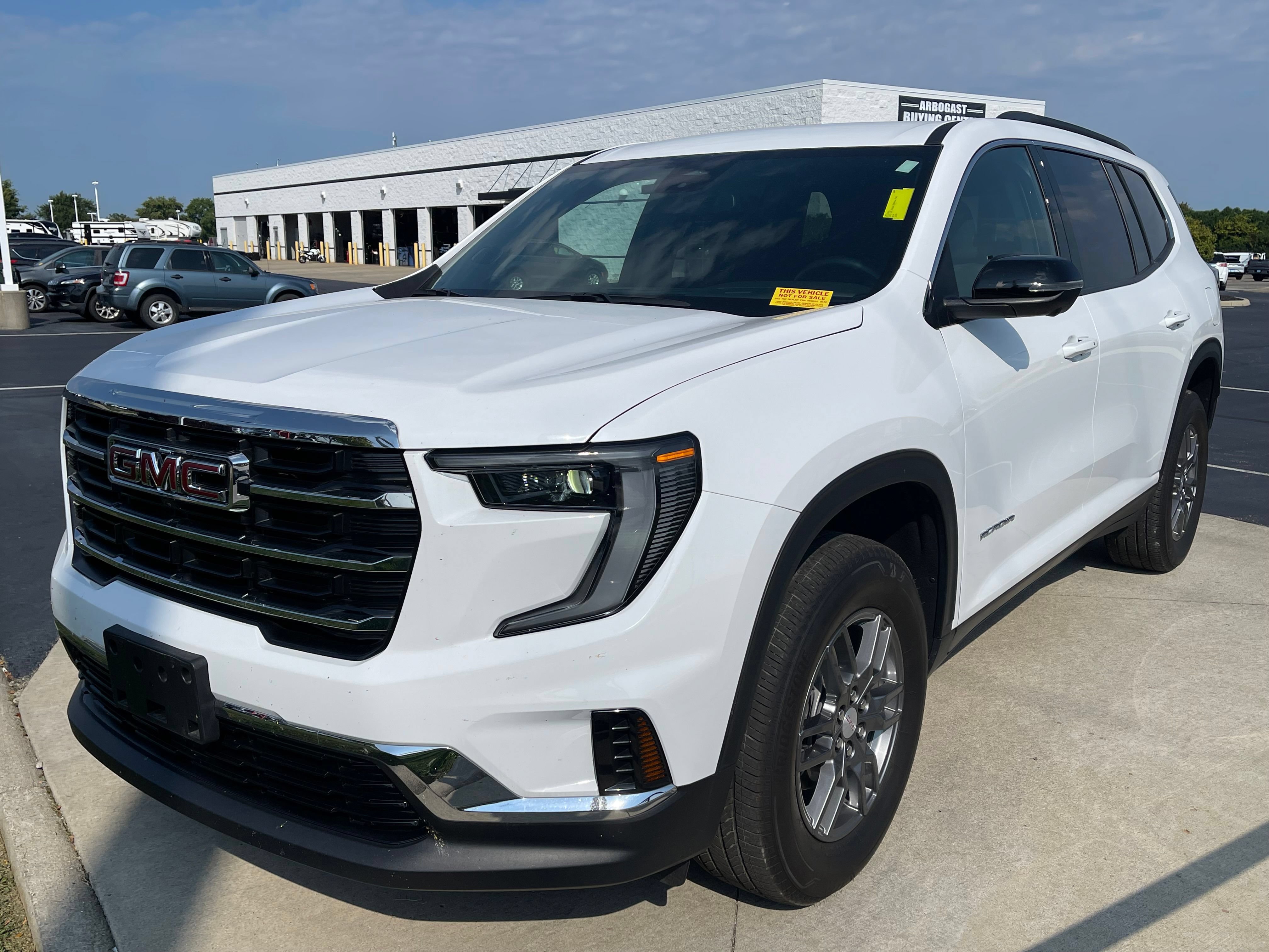Used 2025 GMC Acadia Elevation FWD image 3