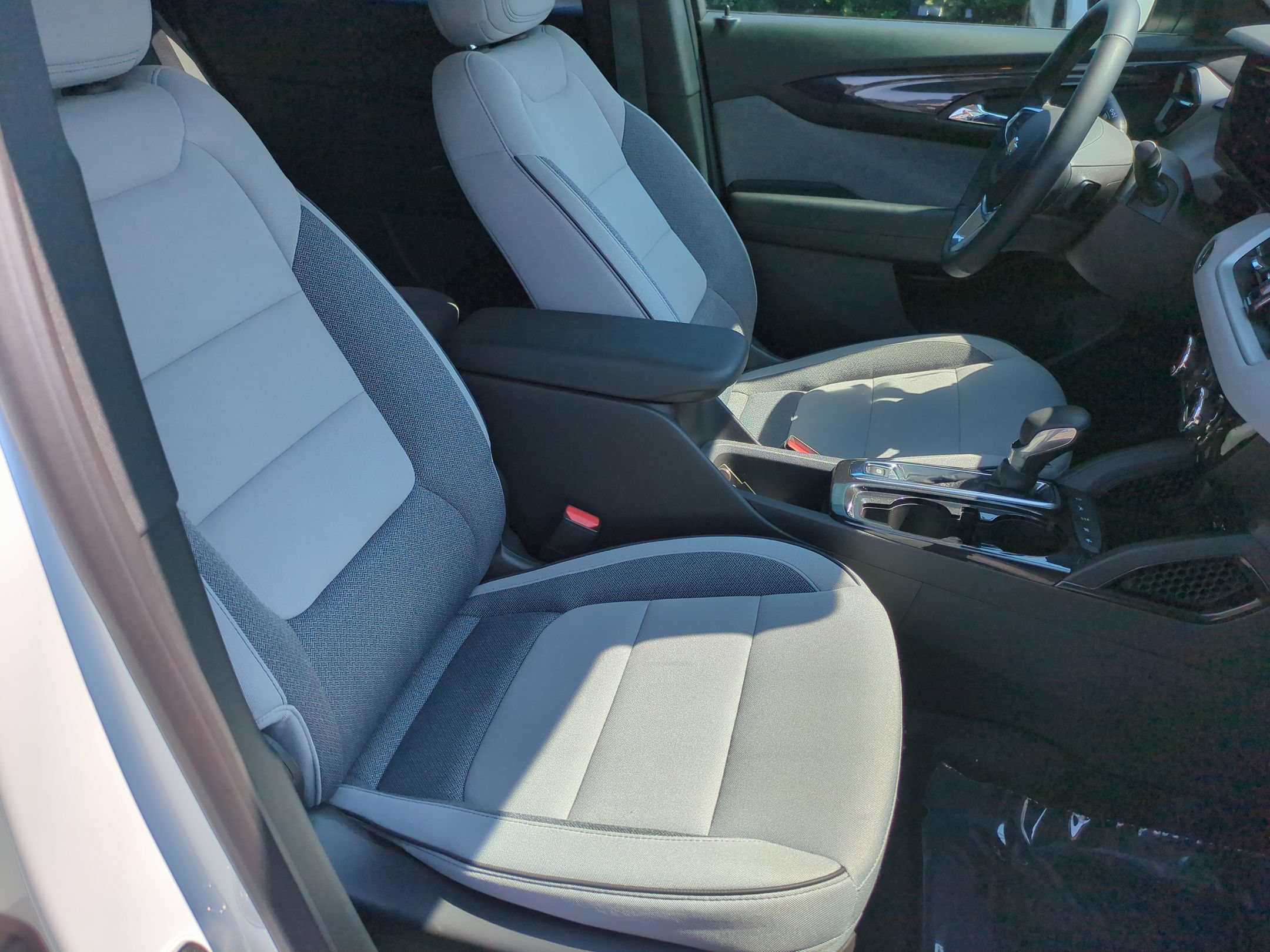Used 2026 Chevrolet TrailBlazer LT w/ LT Cold Weather Package FWD image 30