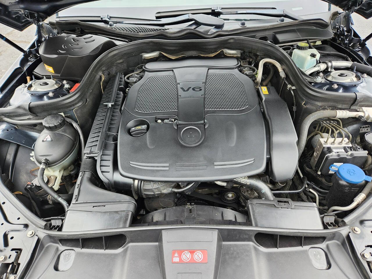 Used 2013 Mercedes-Benz E 350 4MATIC Sedan image 20