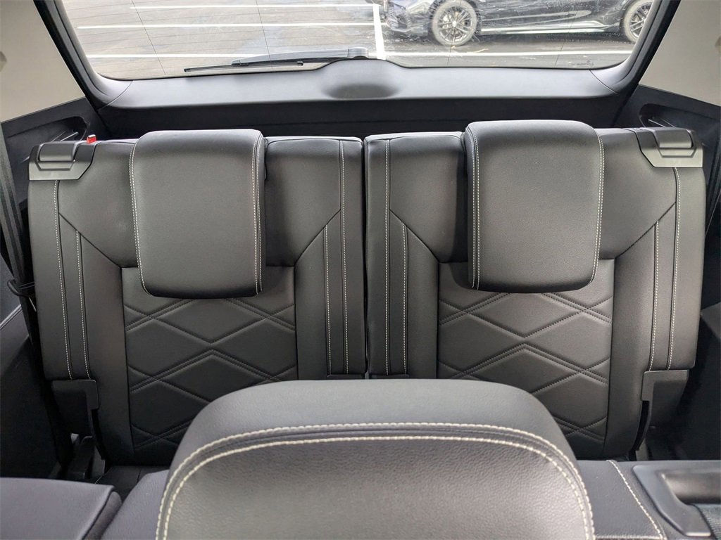 Used 2025 Volkswagen Atlas SE image 33