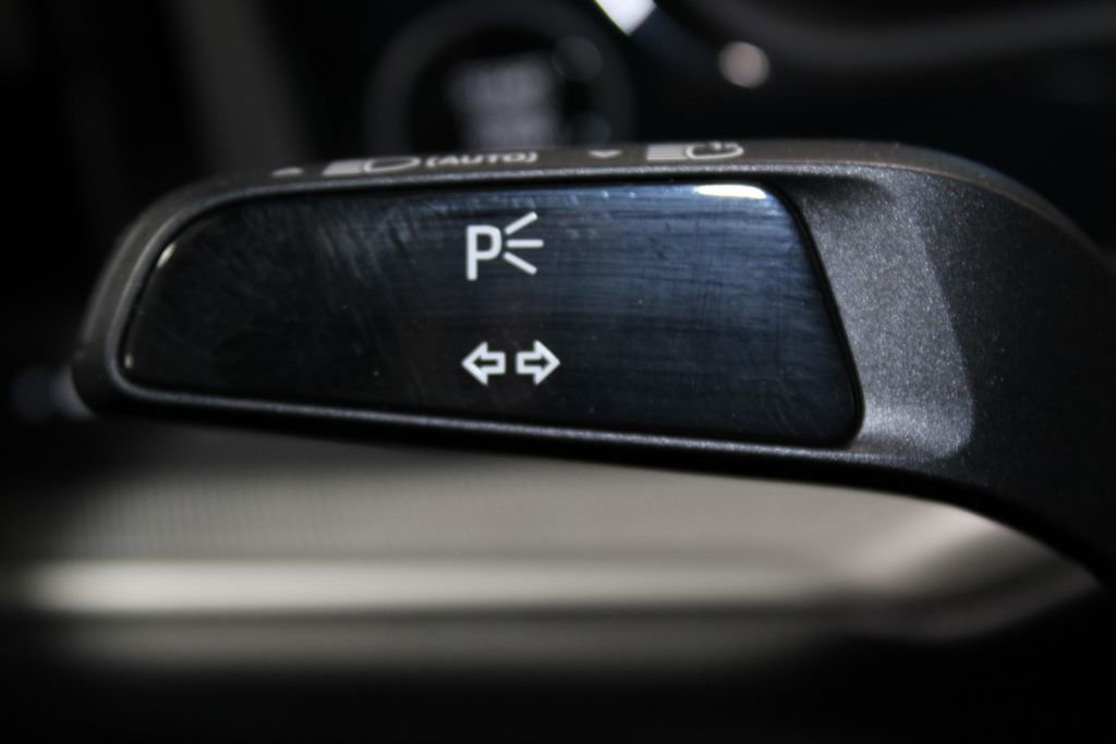 Used 2024 Porsche Cayenne AWD/4WD image 42