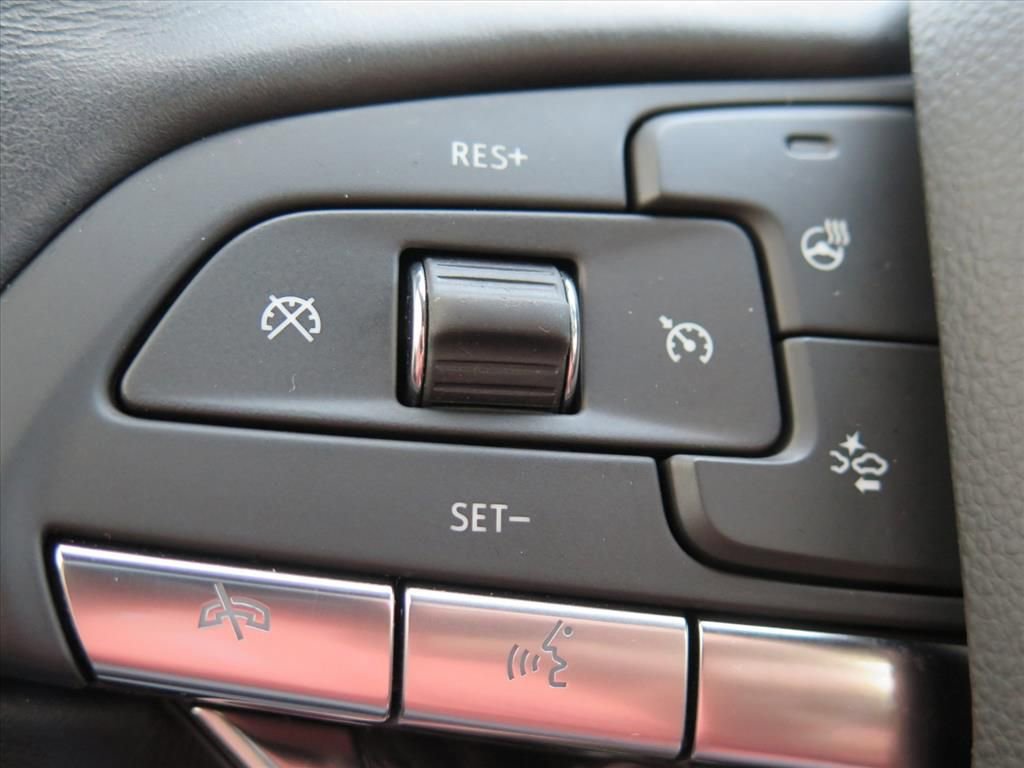 Used 2024 Cadillac XT6 Premium Luxury w/ Technology Package image 19