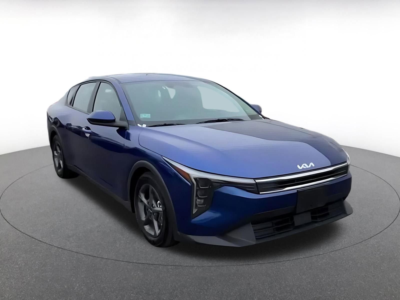 Used 2025 Kia K4 LXS image 3