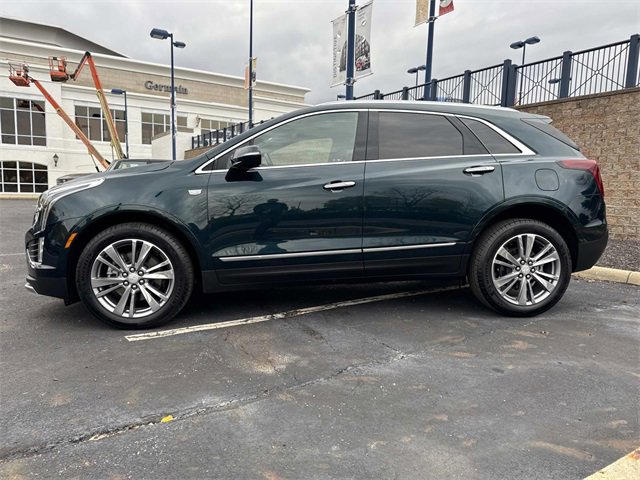Certified 2025 Cadillac XT5 Premium Luxury image 3